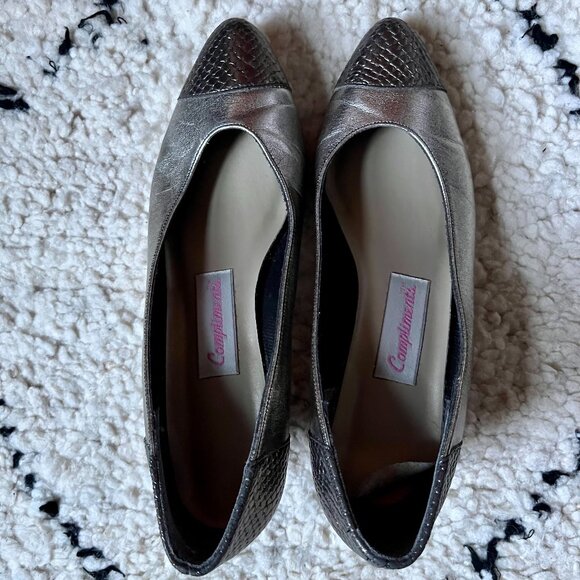 Vintage Compliments silver/pewter kitten heels - Picture 1 of 5